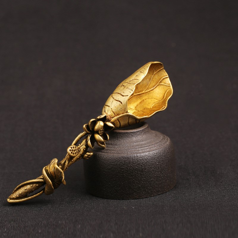 Tea scoop, lotus leaf